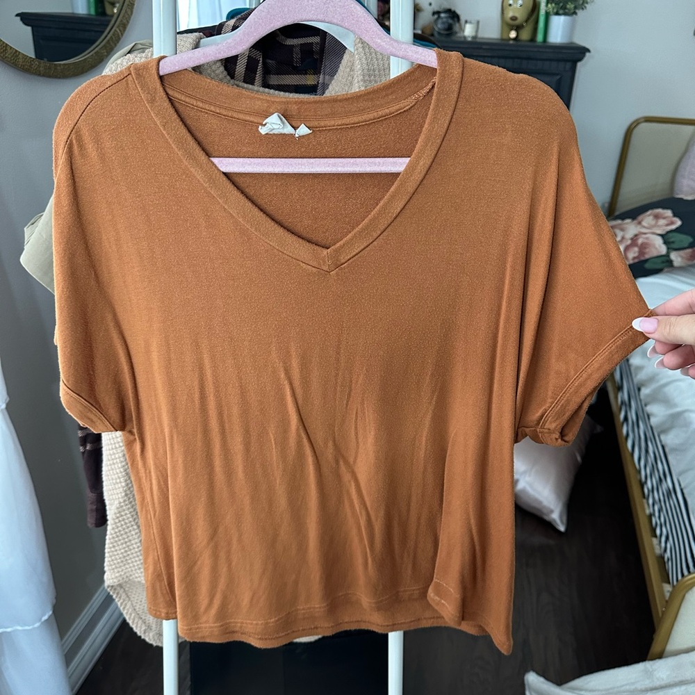 White Crow Women's Short Sleeve V-Neck Brown Top